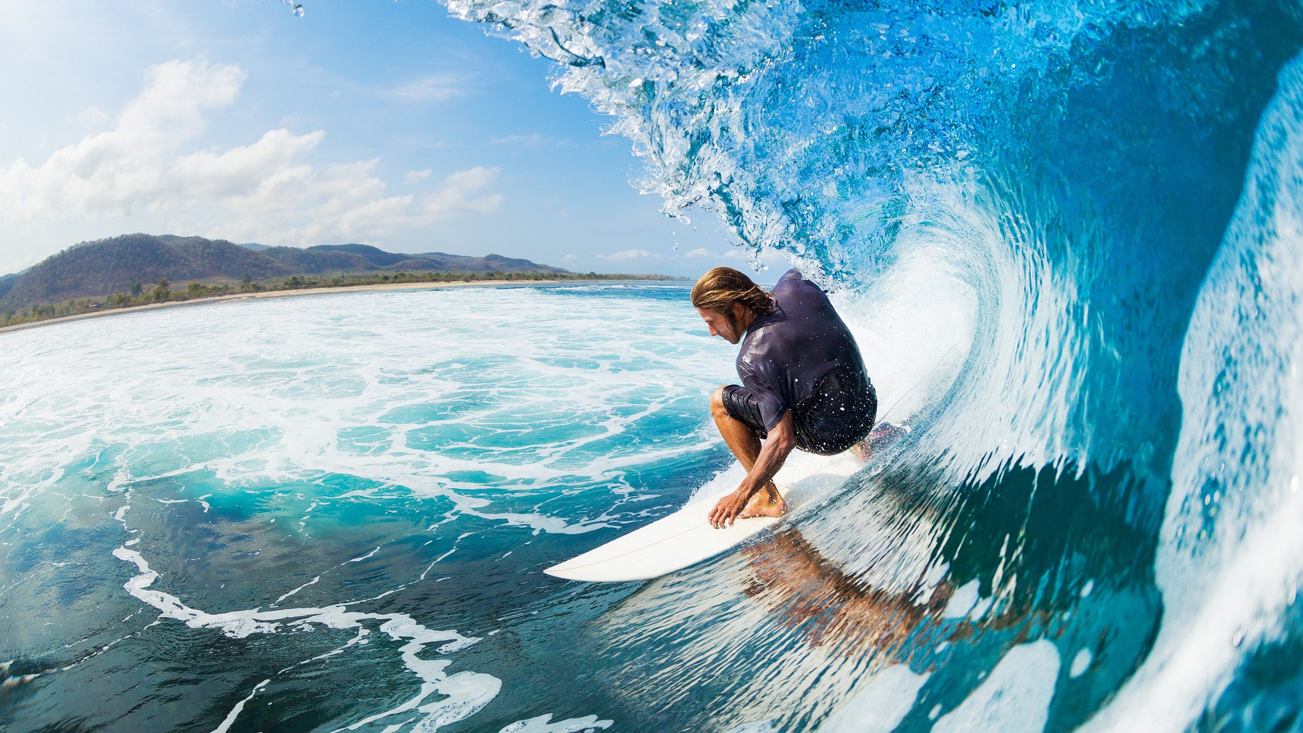 -_疫情后首次线下大赛，观众热情高涨_，疫情期间线上线下的挑战